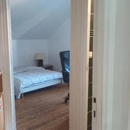 Chambre dans pavillon