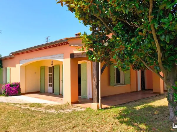 Coeur village - villa sur très beau terrain