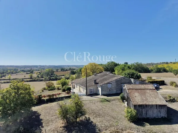 Duras - Maison de caractère avec 3 chambres, à quelques pas des commodités