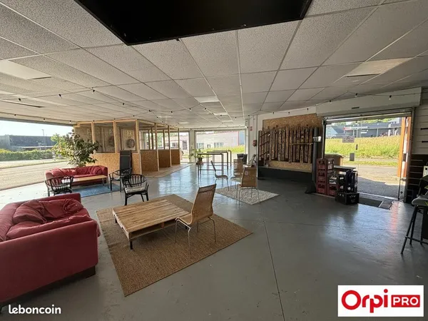 Local commercial 250 m²
