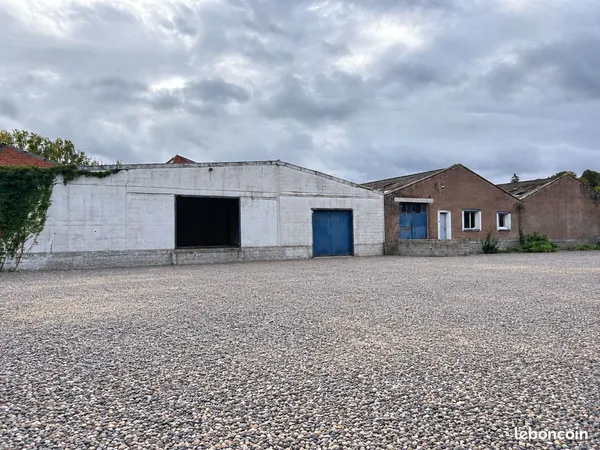 Entrepot a vendre proville