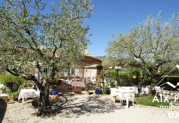 Vente murs et fonds de commerce - Restaurant avec fort potenti