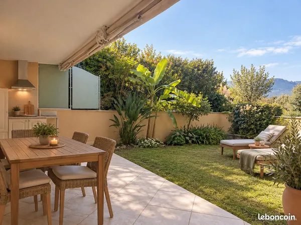 Appartement 3 pièces avec jardin privatif et deux garages - Mandelieu-la-Napoule