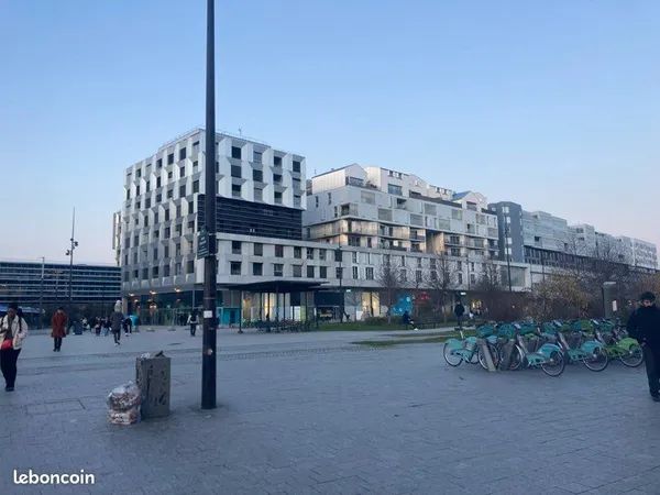 Très Beau T3 récent lumineux PARIS 19