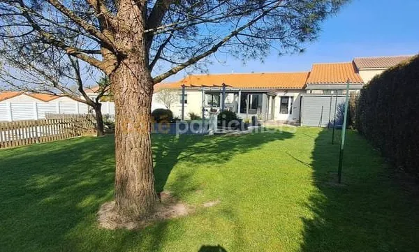 Maison de plain-pied 6 pièces 119 m²