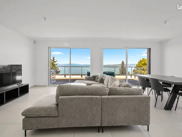 Appartement d'exception avec terrasse et vue sur le lac Léman