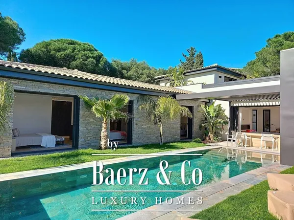 Villa 6 pièces 220 m²