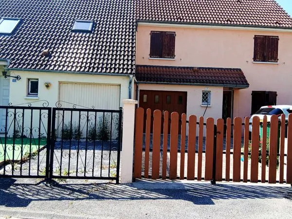 Maison a étage sur Vif