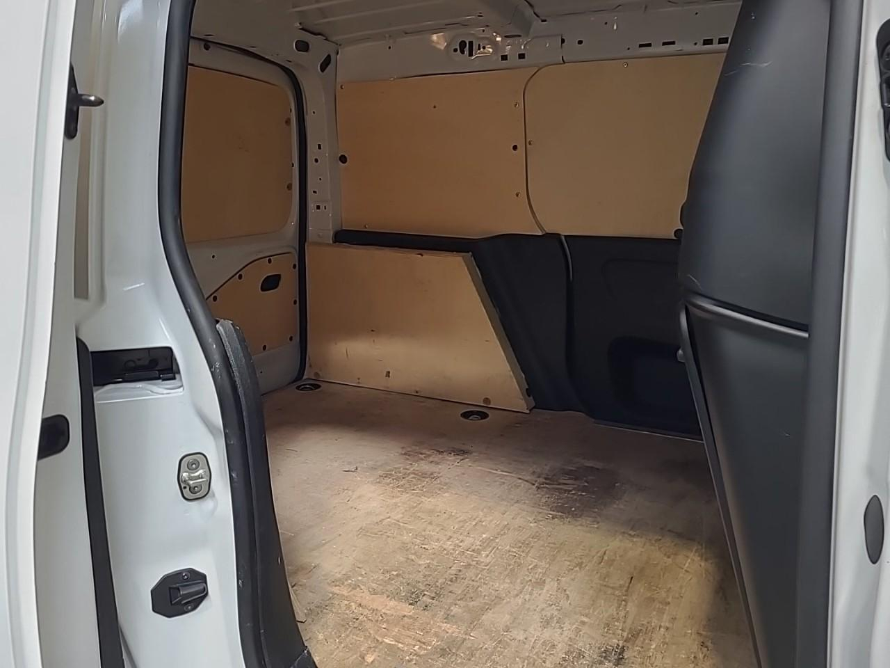 Peugeot Partner fourgon m 950 kg bluehdi 100 s&s bvm6 — photo 13