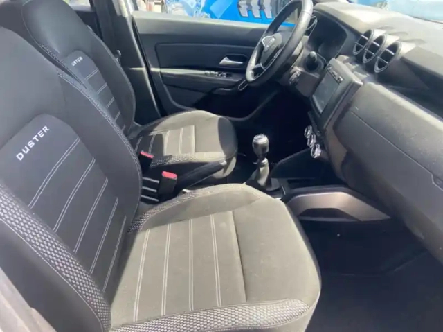 Dacia Duster 1.5 dci 110ch prestige 4x4 — photo 27