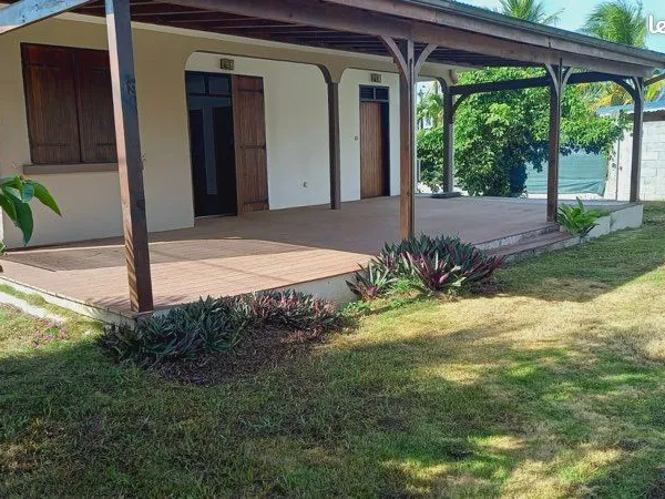 Loue maison de 150m2 à Conodor Sainte Rose