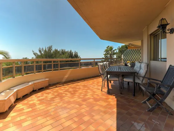 Beau 3p avec Terrasse XXL, jardin privatif et vue mer !!