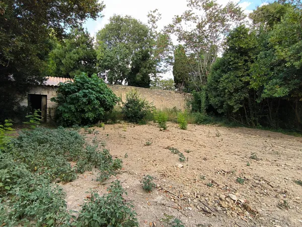 Terrain 724 m²