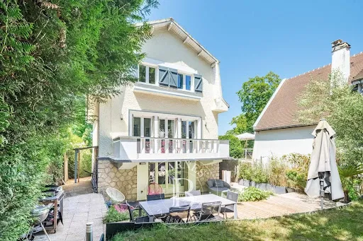 Maison 6 pièces 158 m²