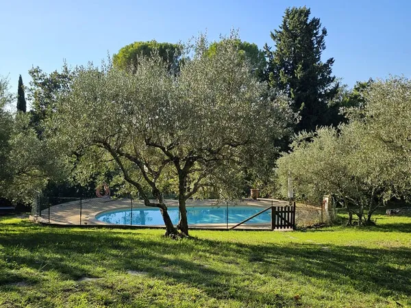 VÉZÉNOBRES MAISON D'ARCHITECTE AVEC VUE ET PARC ARBORÉ DE