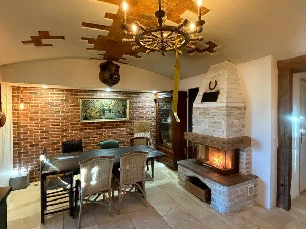 Maison de caractère rénovée - 103 m² avec terrasse - Proche Montbard - 115 000