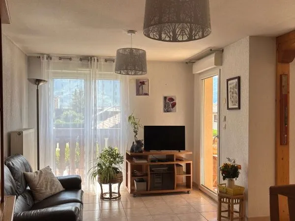 Cluses - les villages - f3 65 m² - plein sud - balcon - box - parking