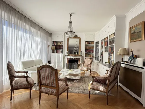 Maison 10 pièces 269 m²