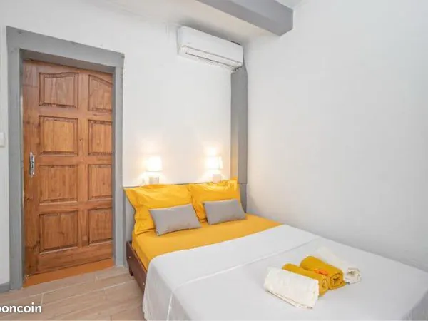 Spacieuse chambre en colocation à Saint-Pierre