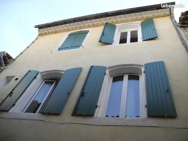Immeuble locatif de 3 charmants appartements loués 1.875e/mois (22.500e/an)