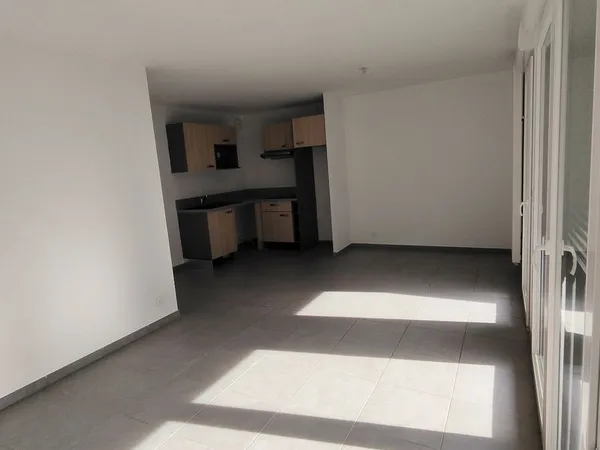 T3 récent 59 M2 balcon 8,61m2 garage fermé Bonneville 74130