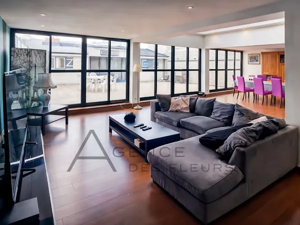 Appartement 6 pièces 198 m²