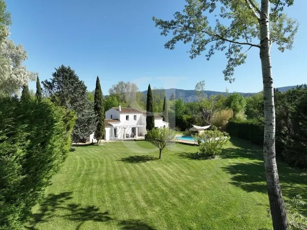 Villa 5 pièces 190 m²