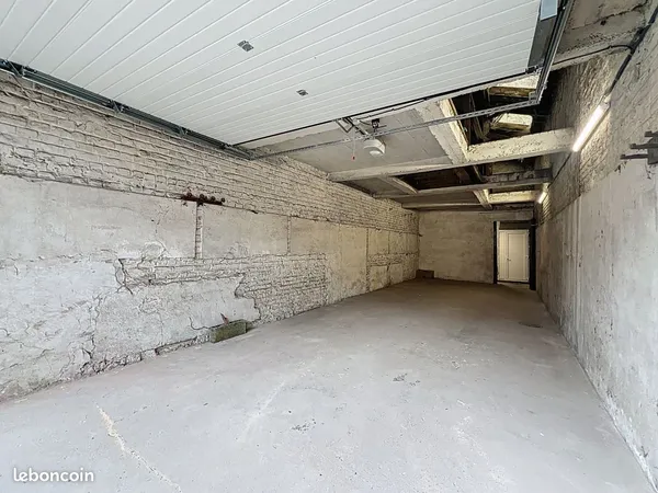 Local industriel 67 m²