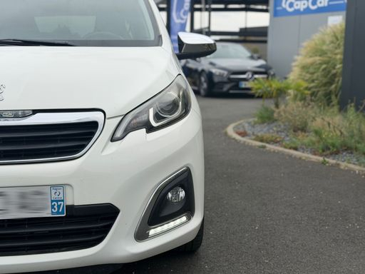 Peugeot 108 1.2 PureTech 82 - Allure – 2015 – 62757 km – Essence – Boîte Manuelle — photo 13