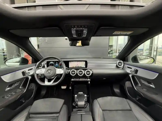 Mercedes Classe A 250 e berline amg line — photo 21