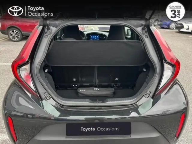 Toyota Aygo x 1.0 vvt-i 72ch dynamic s-cvt my23 — photo 10
