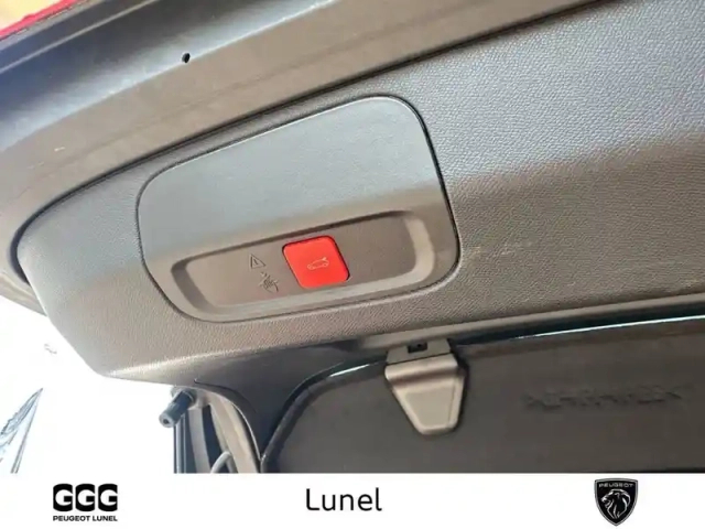Peugeot 408 phev 225 e-eat8 — photo 27