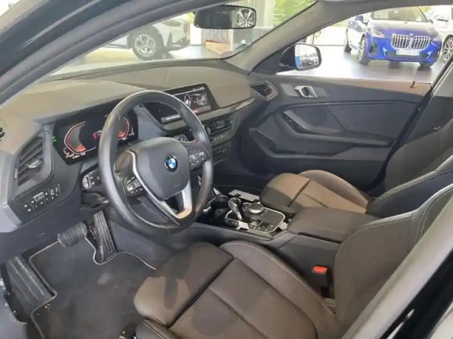 Bmw Serie 1 série 1 116ia 109ch edition sport dkg7 — photo 4
