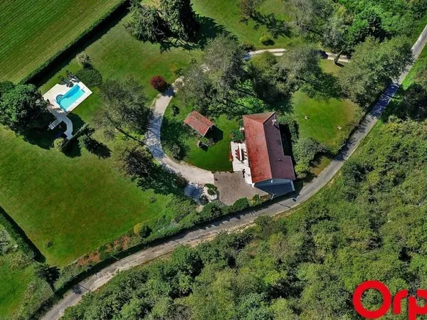 Maison 5 pièces 180 m²