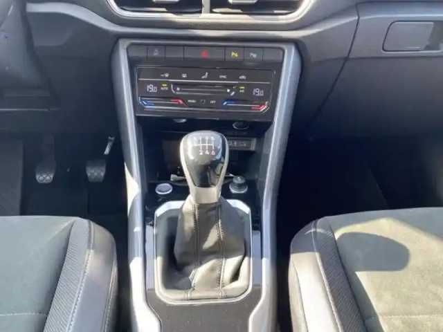 Volkswagen T-Roc 1.5 tsi evo 150ch style — photo 14
