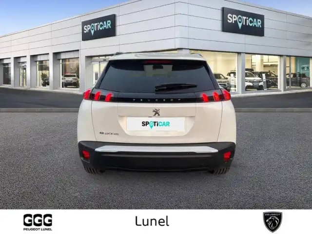 Peugeot 2008 electrique 136 ch — photo 5