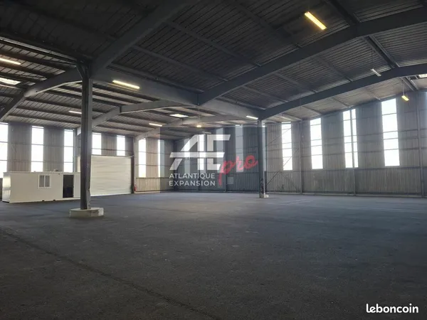 LOCAL D'ACTIVITE 1200 m² MONTOIR DE BRETAGNE