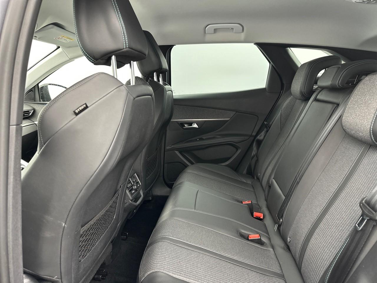 Peugeot 3008 hybrid 225 e-eat8 allure pack — photo 12