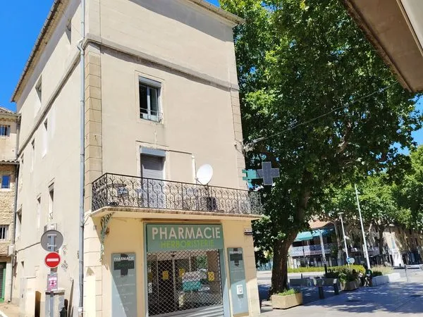 LOCAL COMMERCIAL 200 m² - EMPLACEMENT N°1 CENTRE-VILLE