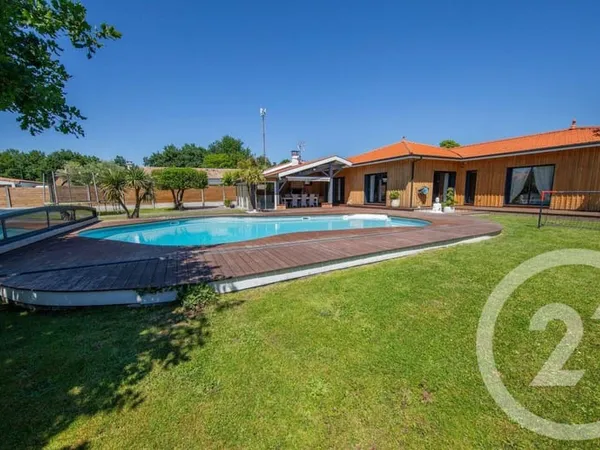 Maison 7 pièces 197 m²