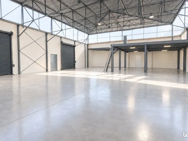 Entrepôt 450m² Bordeaux