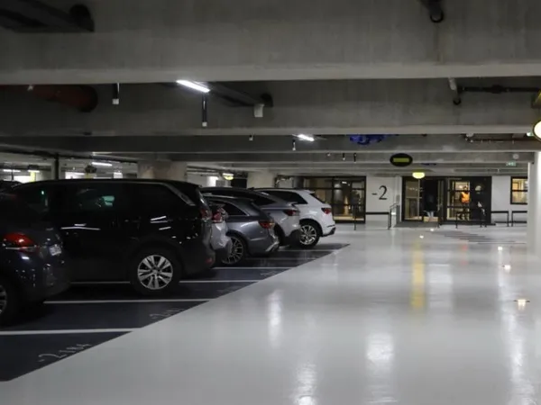 PARKING SOUS -SOL MONTREUIL