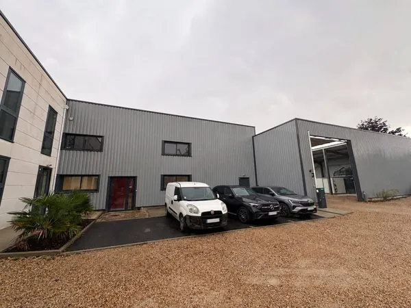 Bureaux 83 m²