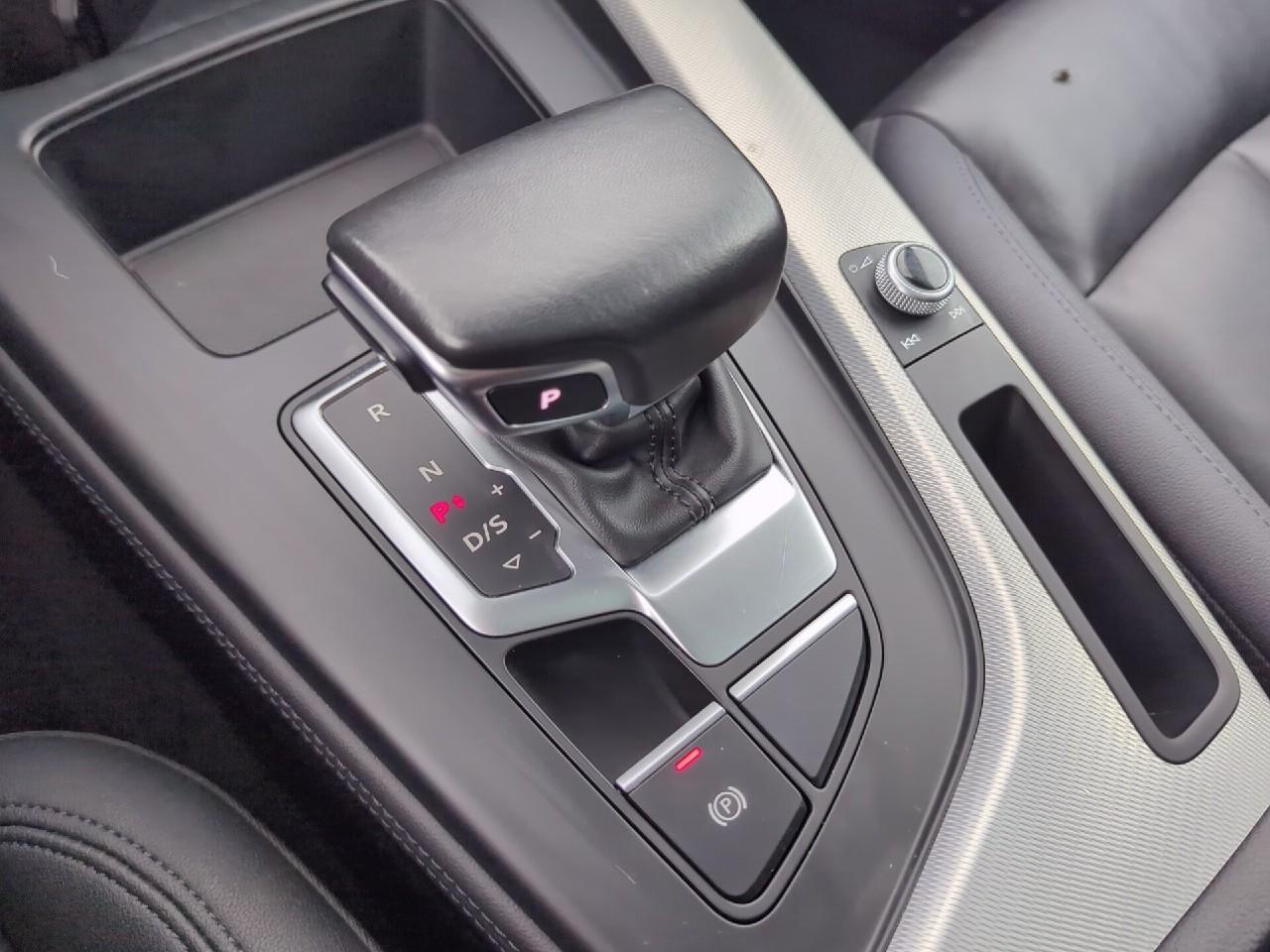 Audi A4 avant 40 tdi 204 s tronic 7 avus — photo 30