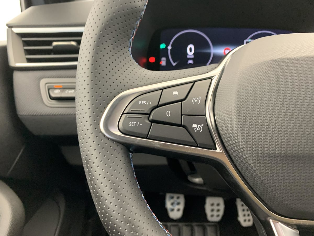 Renault Clio 5 — photo 17