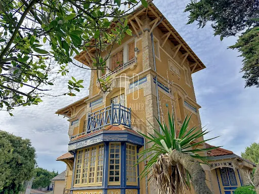 Maison 8 pièces 200 m²
