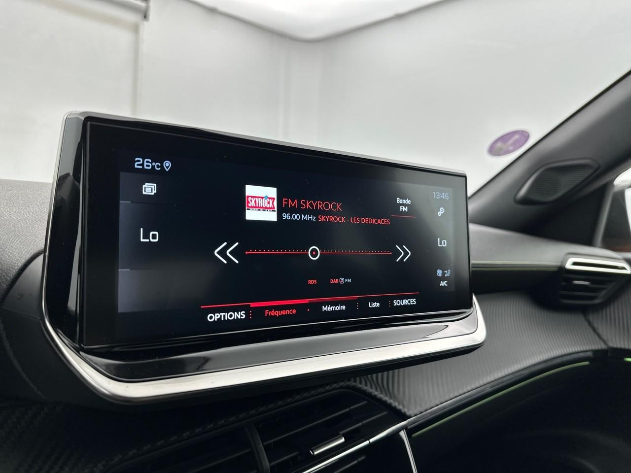 Peugeot 2008 puretech 130 s&s bvm6 gt — photo 23