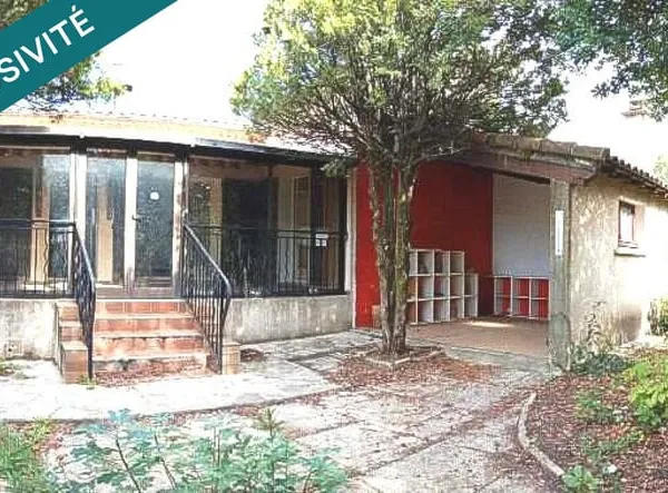 Villa T4 de 102m2 sur 1907de terrain avec 2 garages.