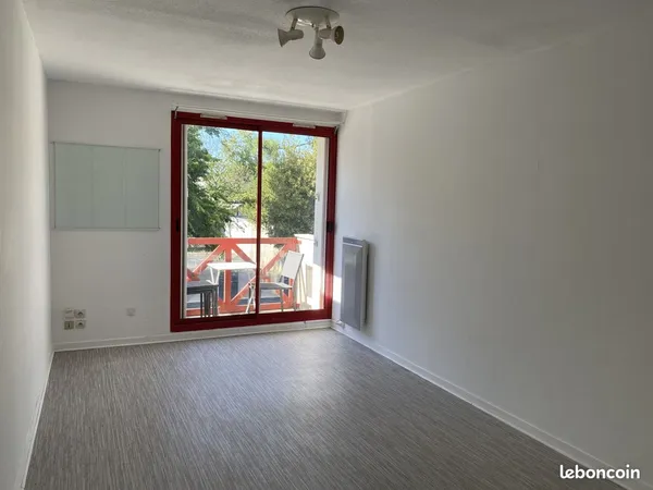 Talence - Studio 22 m² avec balcon + parking - 1er étage