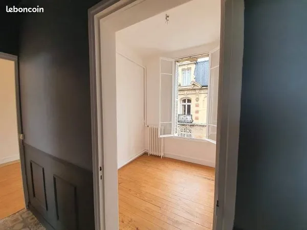 Appt - 50 m2 - Place du Canada